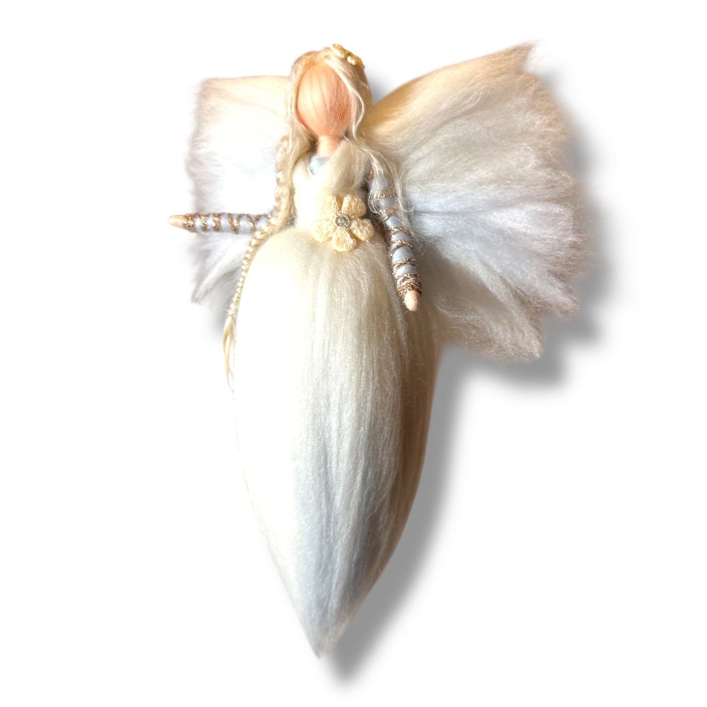 Uldengel, hvid og lyseblå med blomst