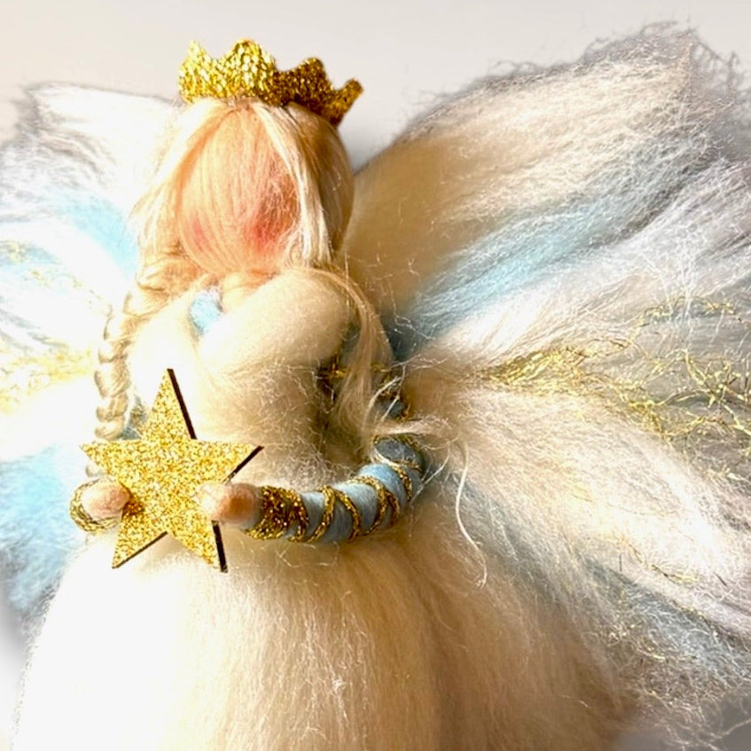Uldengel, hvid, isblå og guld med krone og stjerne