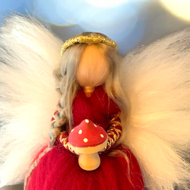 Engel, Rød med Fluesvamp og Glorie