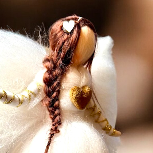 Uldengel, Hvid med brunt plus-hjerte