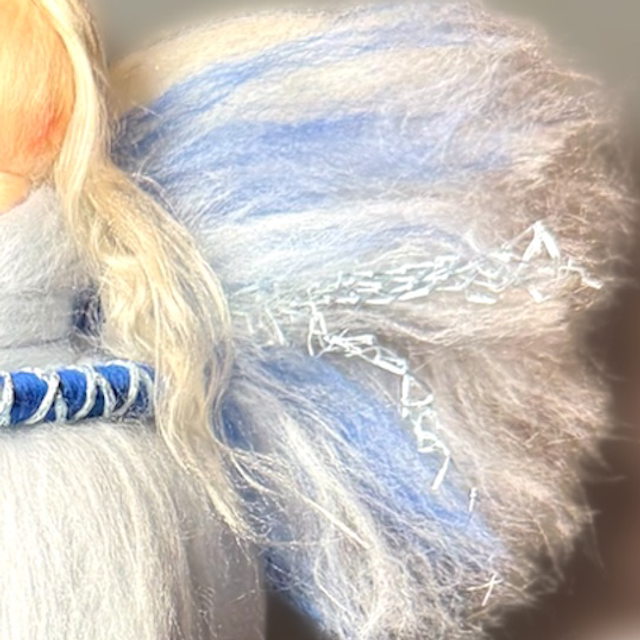 Uldengel, blå med sølvrose