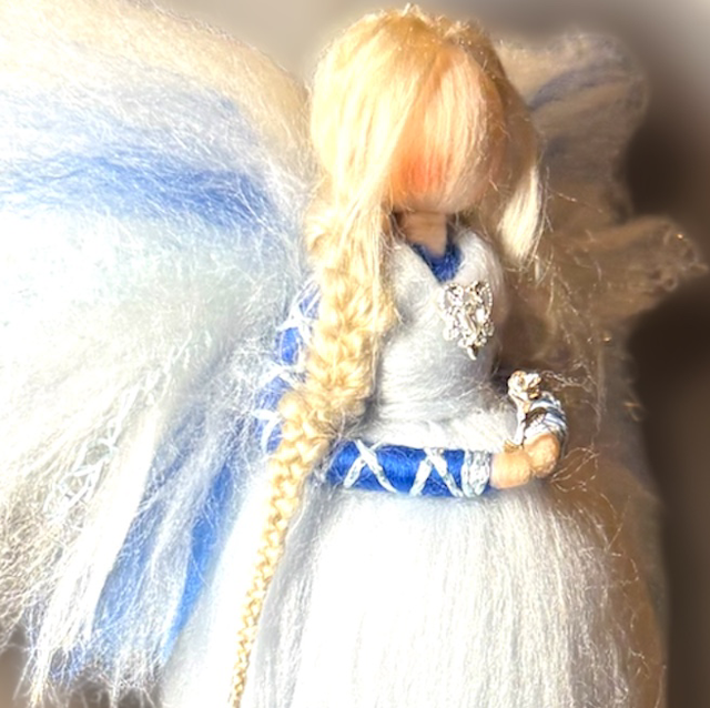 Uldengel, blå med sølvrose