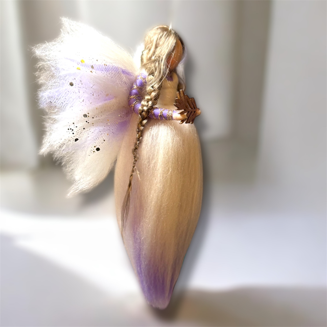 Uldengel, Hvid, lilla og glitter i vinger med rosegold gren