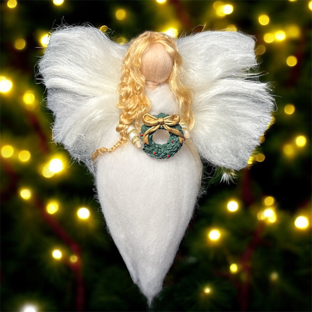 Juleengel, Hvid med julekrans