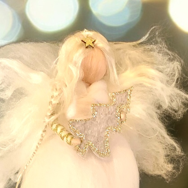 Juleengel, Hvid med Juletræ og lille Stjerne i håret