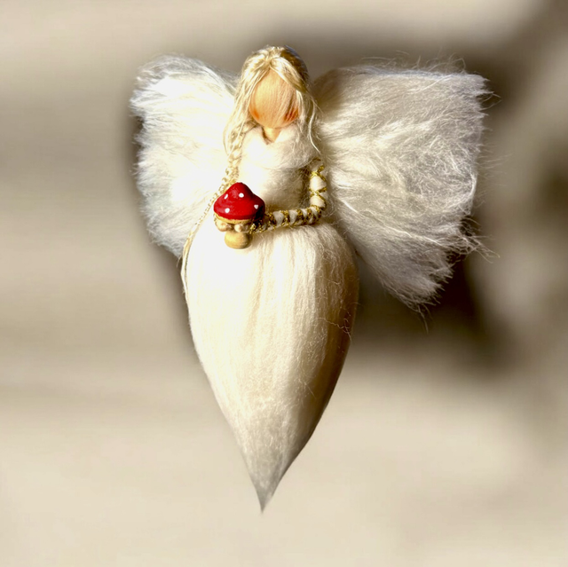 Juleengel, Hvid med fluesvamp