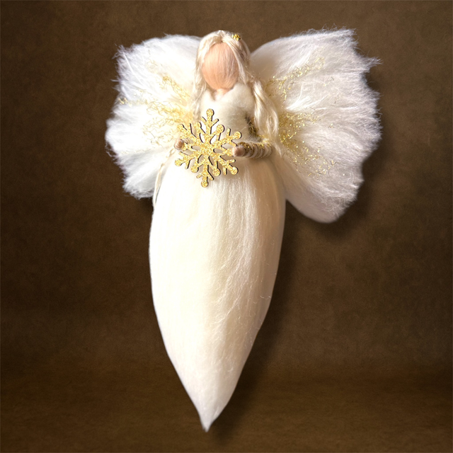 Juleengel, Hvid og guld med guldsnefnug