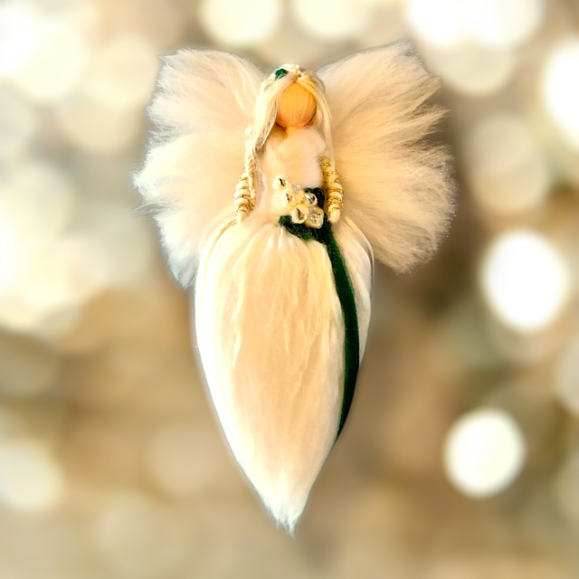 Uldengel, Hvid med hvid og grøn bærblomst