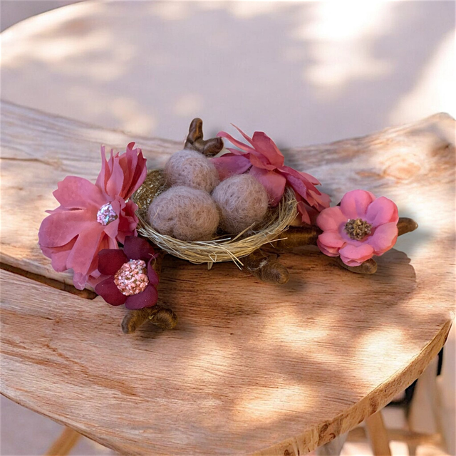 Påskerede med 3 filtede æg