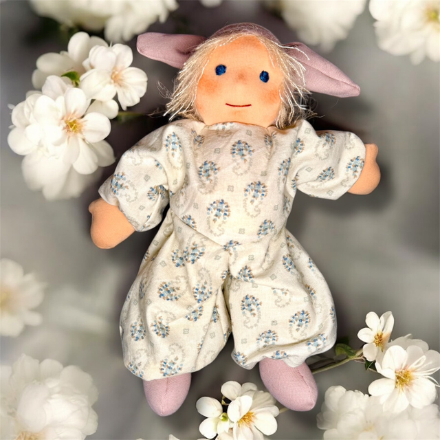 Waldorfdukke, Krammedukke - Bella