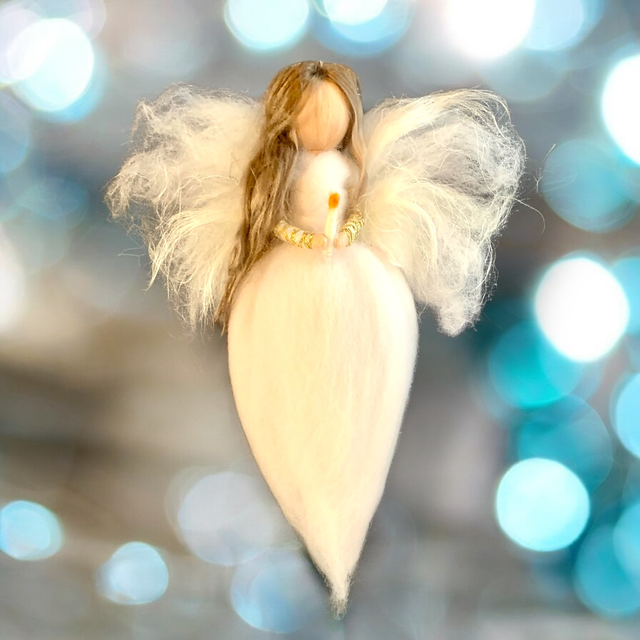 Engel, Hvid med lys i hånden