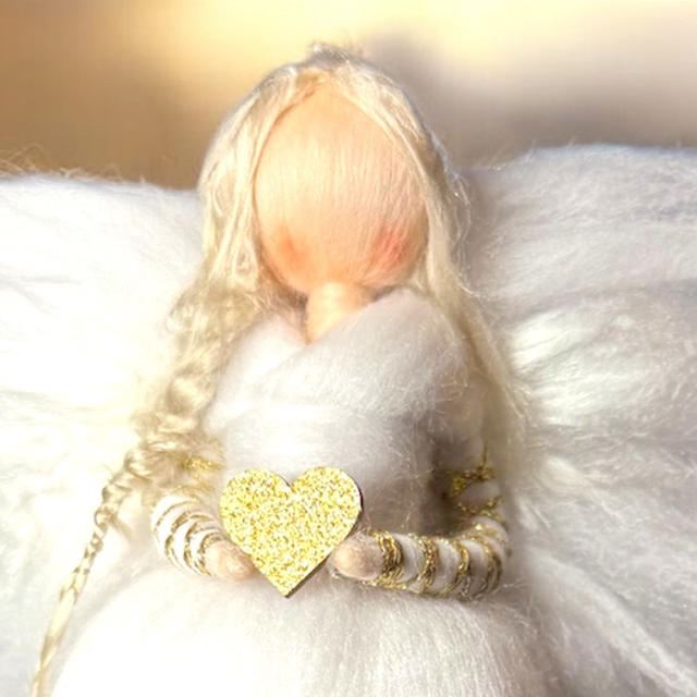 Uldengel, Hvid med Guldhjerte