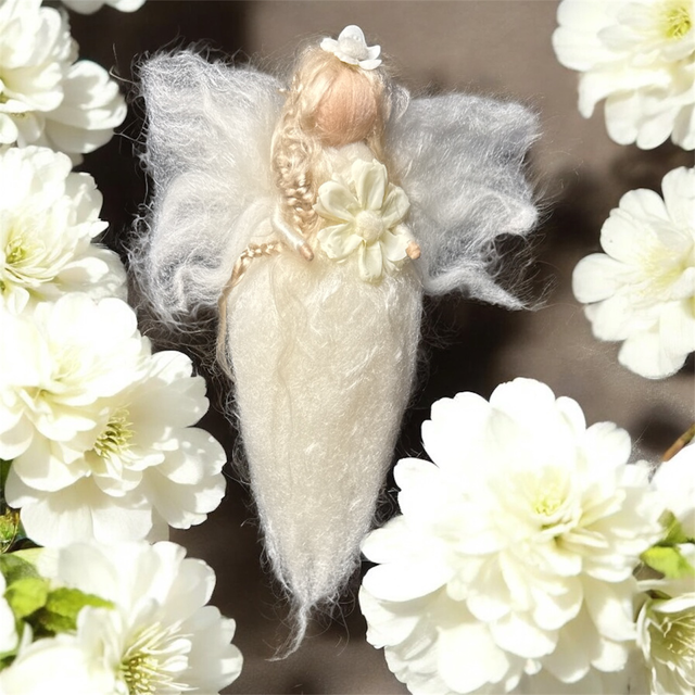 Engel, Hvid med blomst