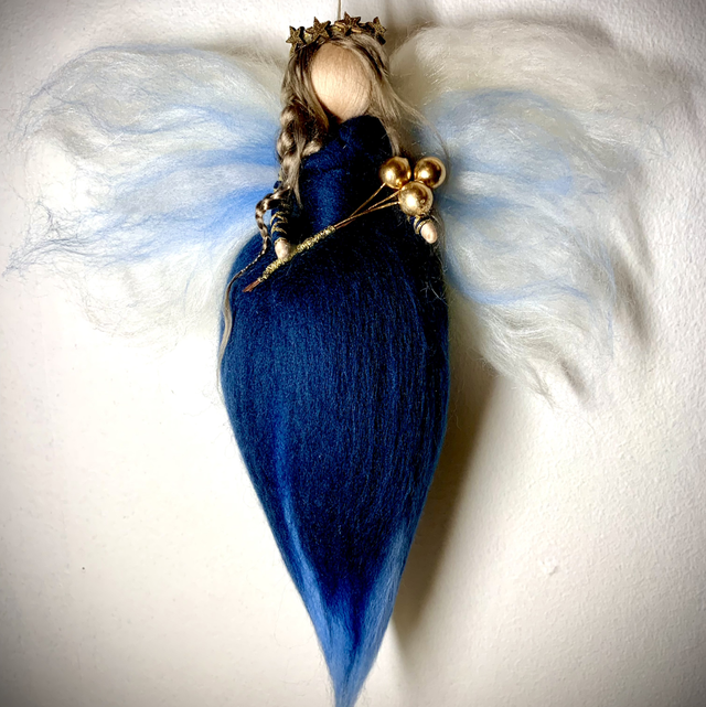 Uldengel, blå med Stjerne glorie og guldbær