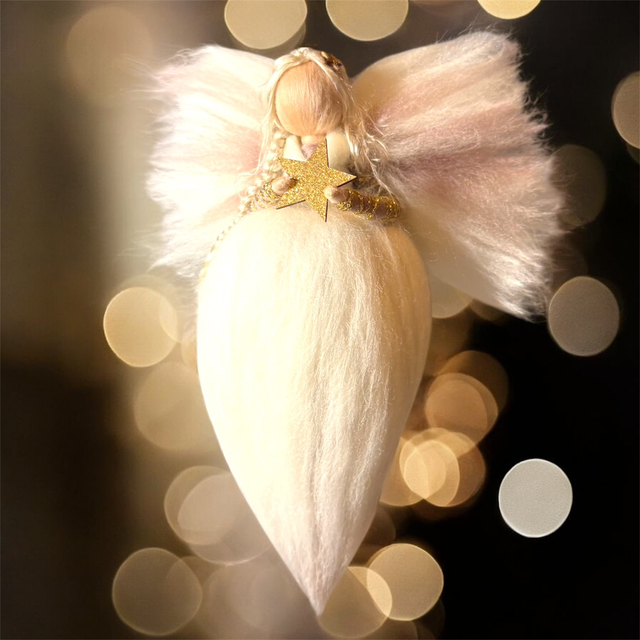 Engel, hvid og lys lilla med guldstjerner